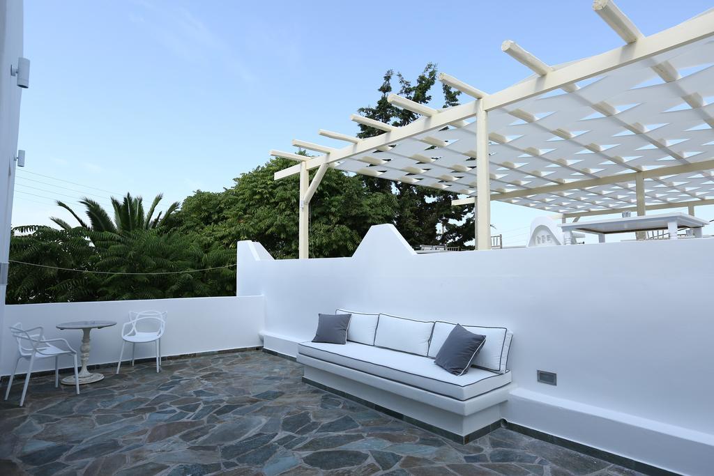 The White Suites Adamantas  Buitenkant foto