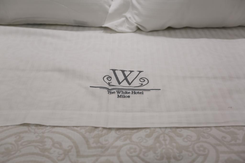 The White Suites Adamantas  Buitenkant foto