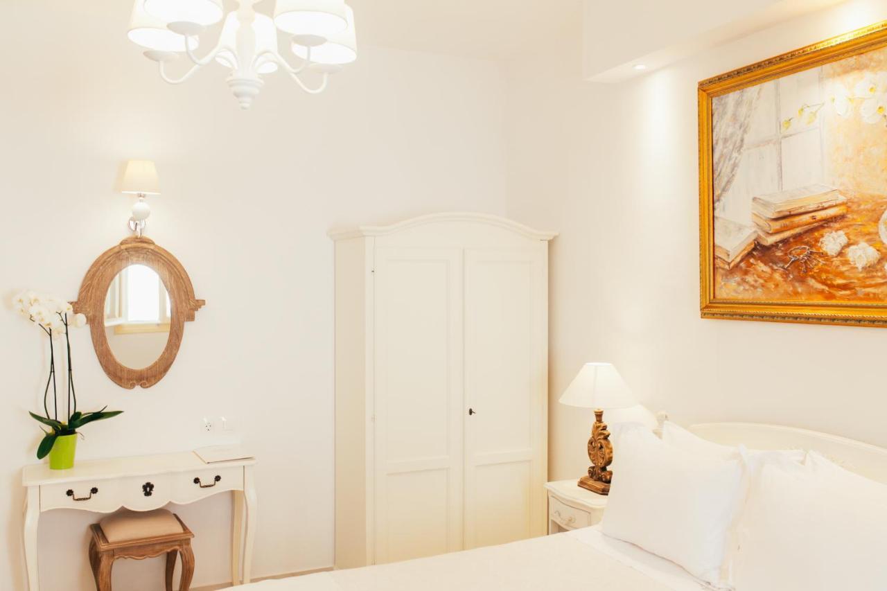 The White Suites Adamantas  Buitenkant foto
