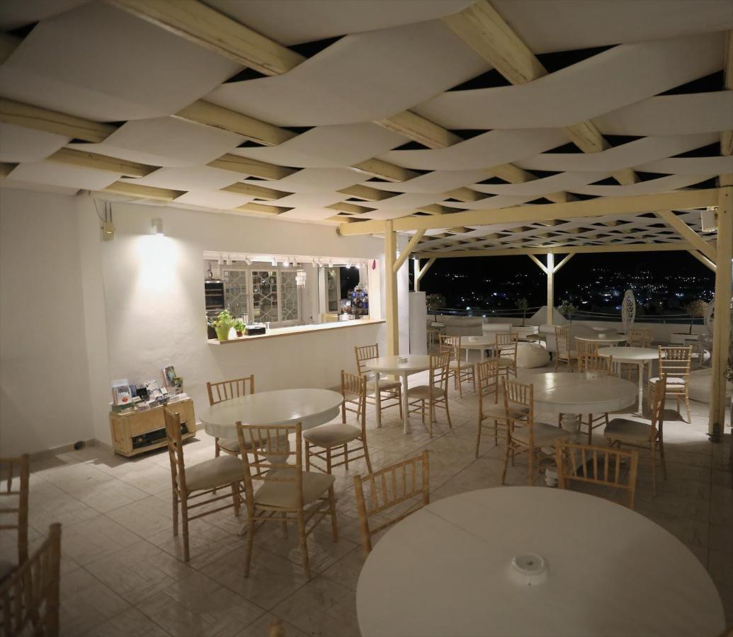 The White Suites Adamantas  Buitenkant foto