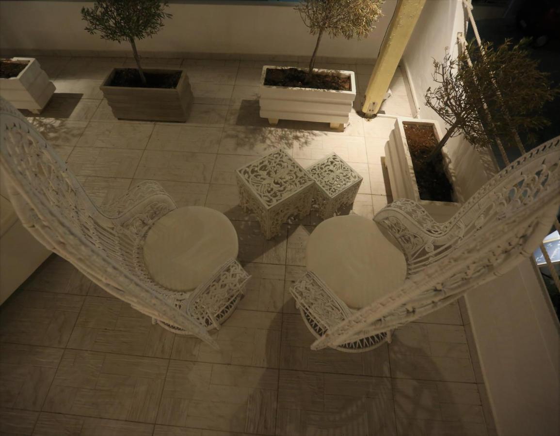 The White Suites Adamantas  Buitenkant foto